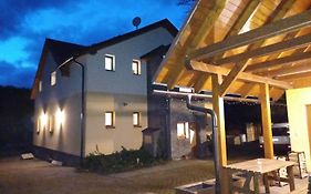 Vila Pohoda Javorniky S Rozlahlym Pozemkom