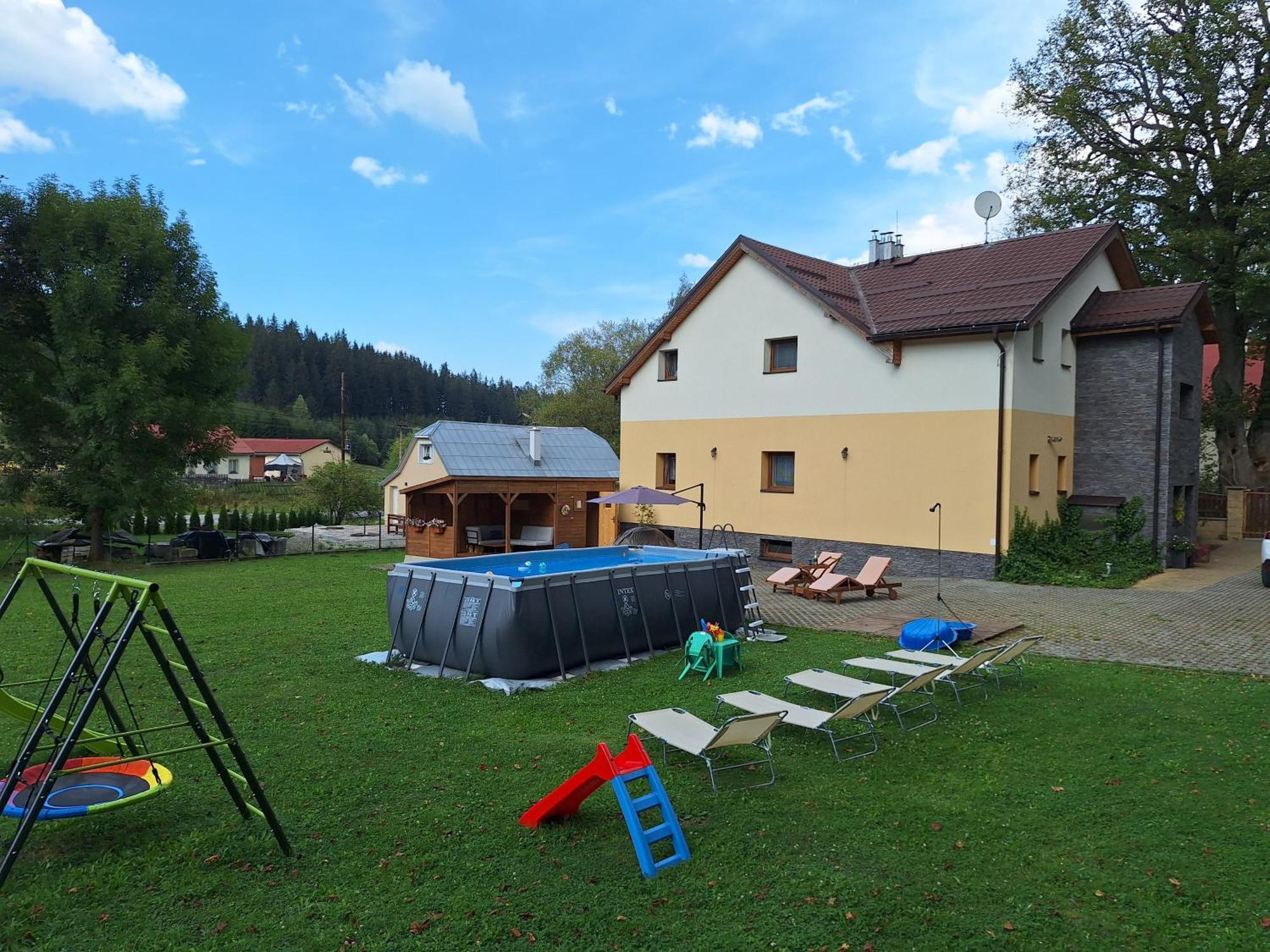 Vila Pohoda Javorniky S Rozlahlym Pozemkom Makov Exteriér fotografie